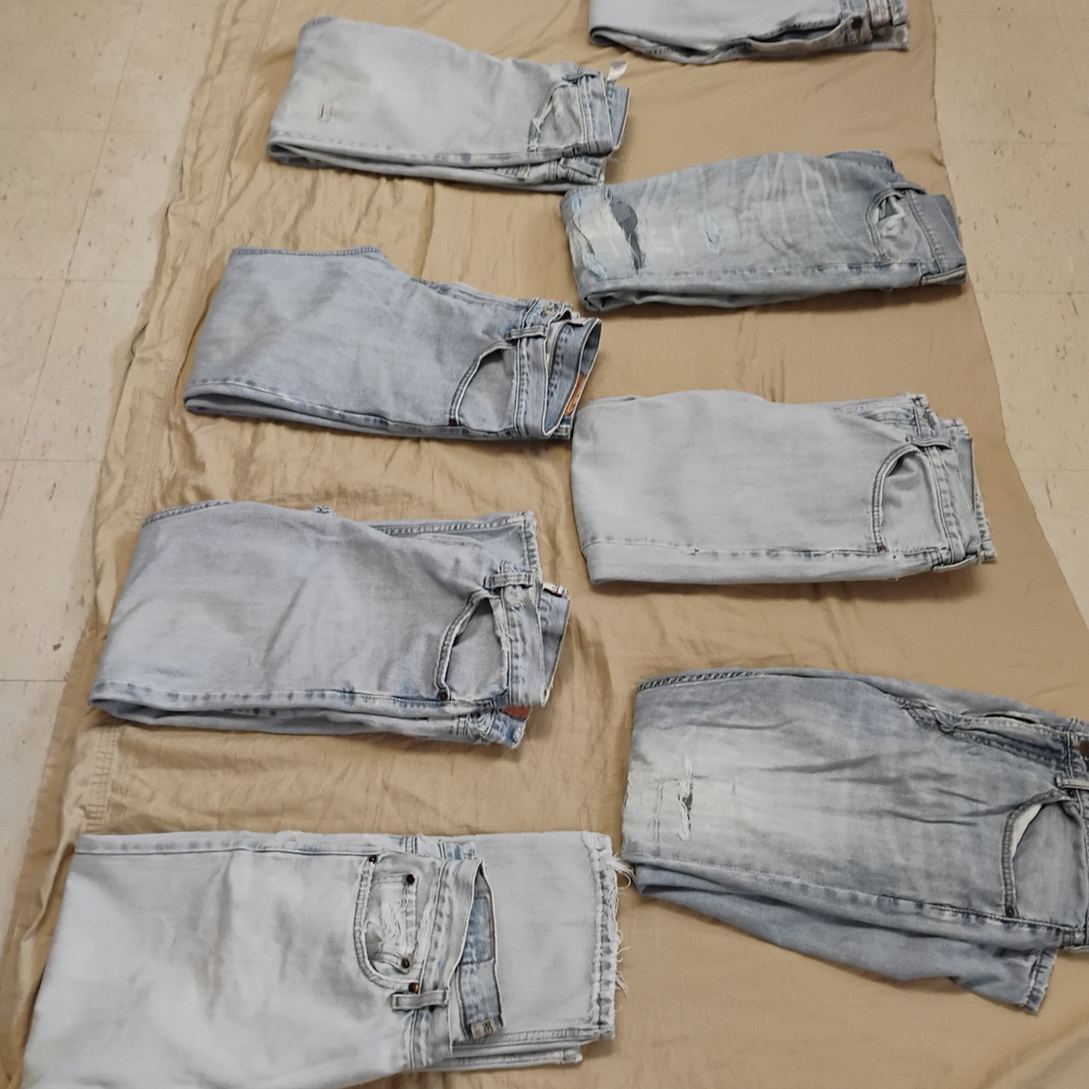 Vintage Levis Jeans (2) 33 X 30 Signature, (6) 34 X 30 505 511 All For One Price